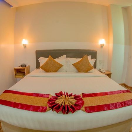 Gold Leaf Hotel Mandalay Ngoại thất bức ảnh
