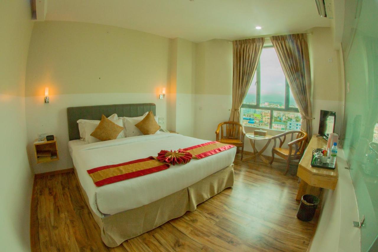 Gold Leaf Hotel Mandalay Ngoại thất bức ảnh