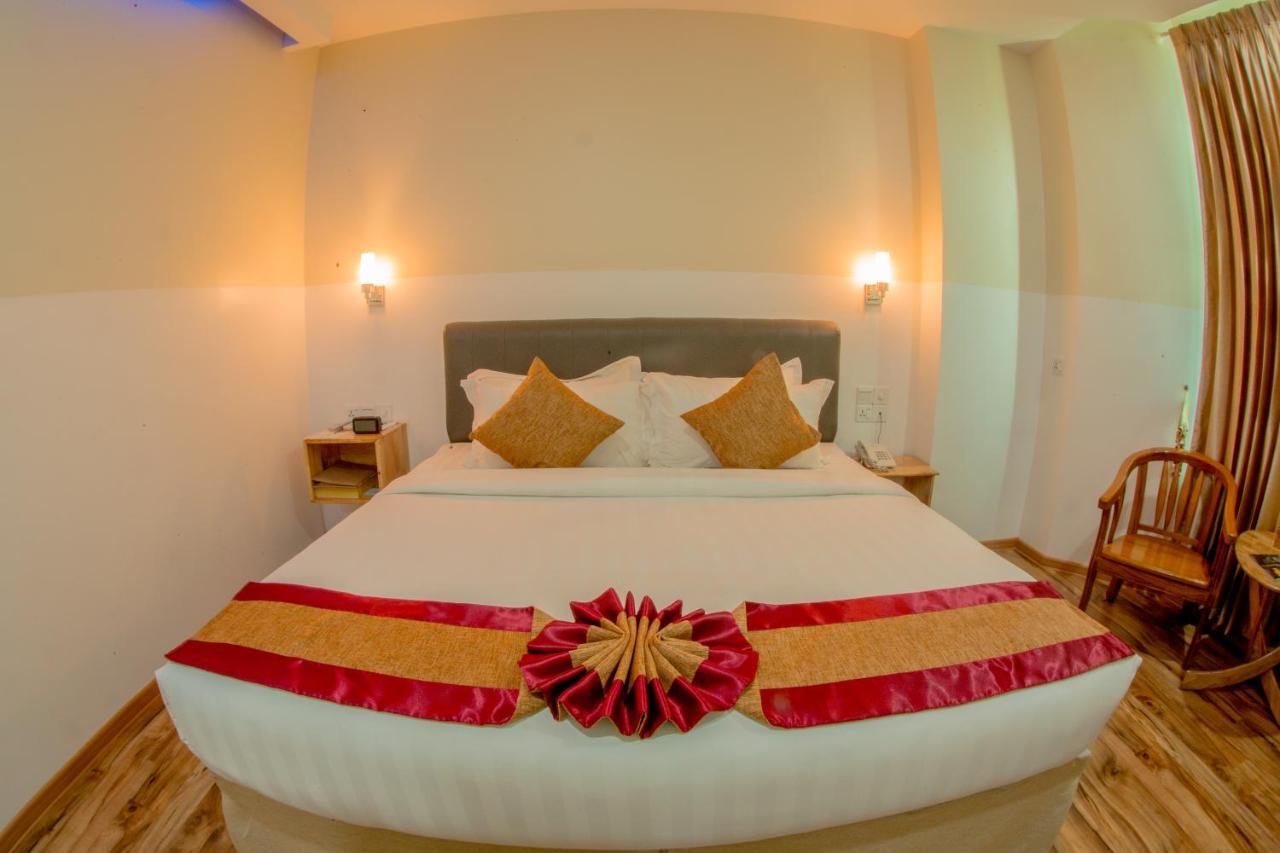 Gold Leaf Hotel Mandalay Ngoại thất bức ảnh