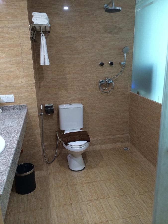 Gold Leaf Hotel Mandalay Ngoại thất bức ảnh